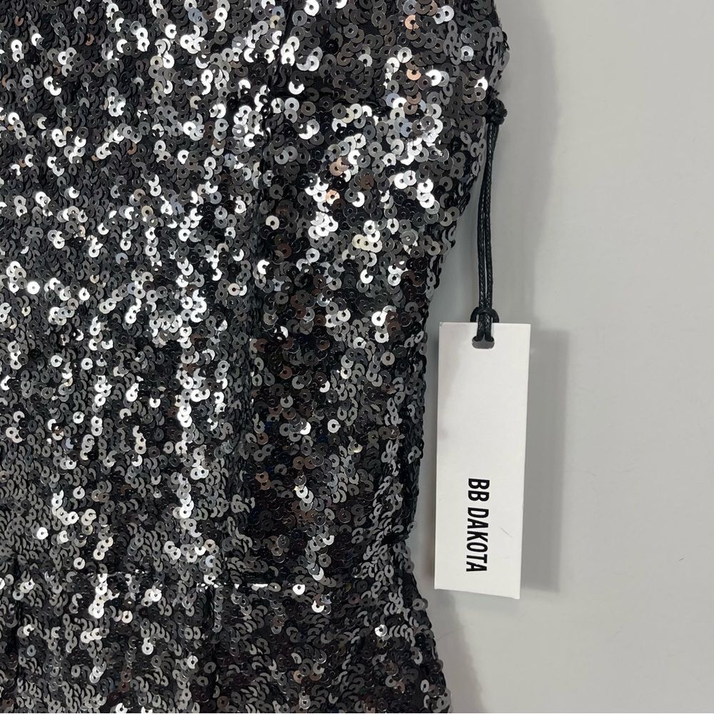 NWT BB Dakota Callan Sequin Romper Pewter Silver XS 2 Cocktail NYE Party Club - Picture 8 of 16